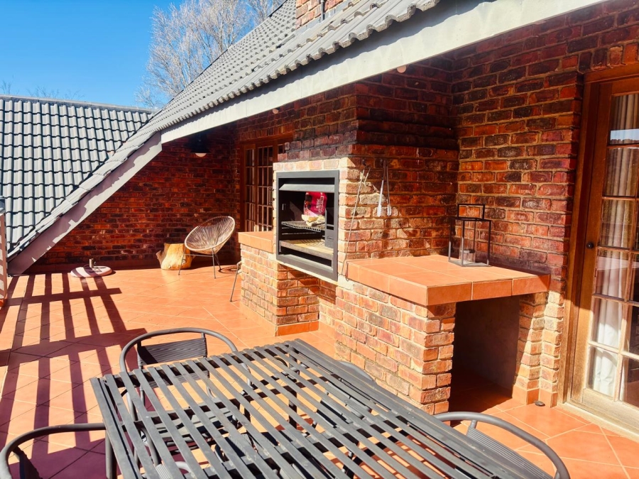 4 Bedroom Property for Sale in Riviera Glen Security Estate Free State